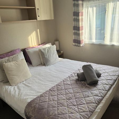 2 Bedroom Lakeview Lodge - Ensuite & Balcony Deck Карнфорт Екстер'єр фото